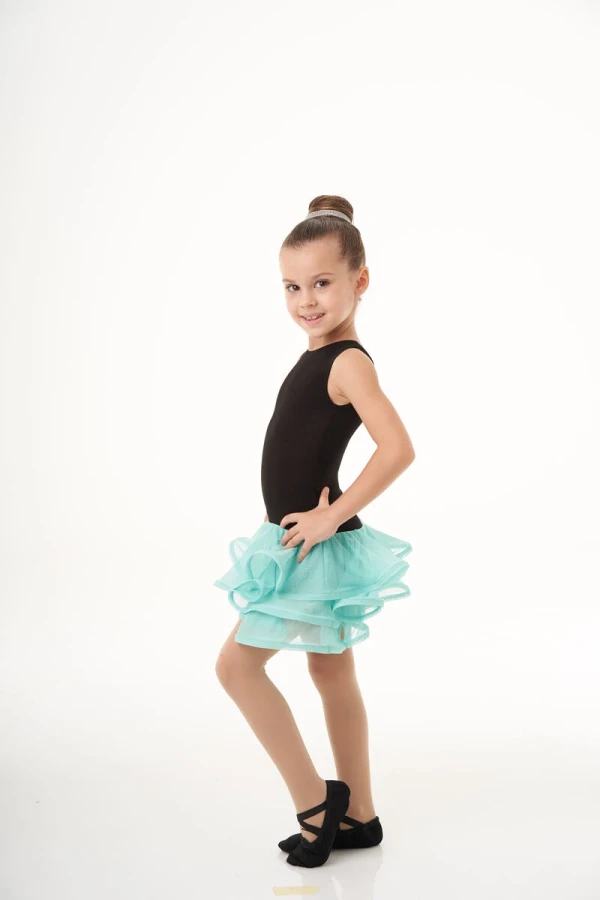 Платье для танцев и купальник со спидничкой — легкий силует Платье для танцев и купальник со спидничкой — легкий силует