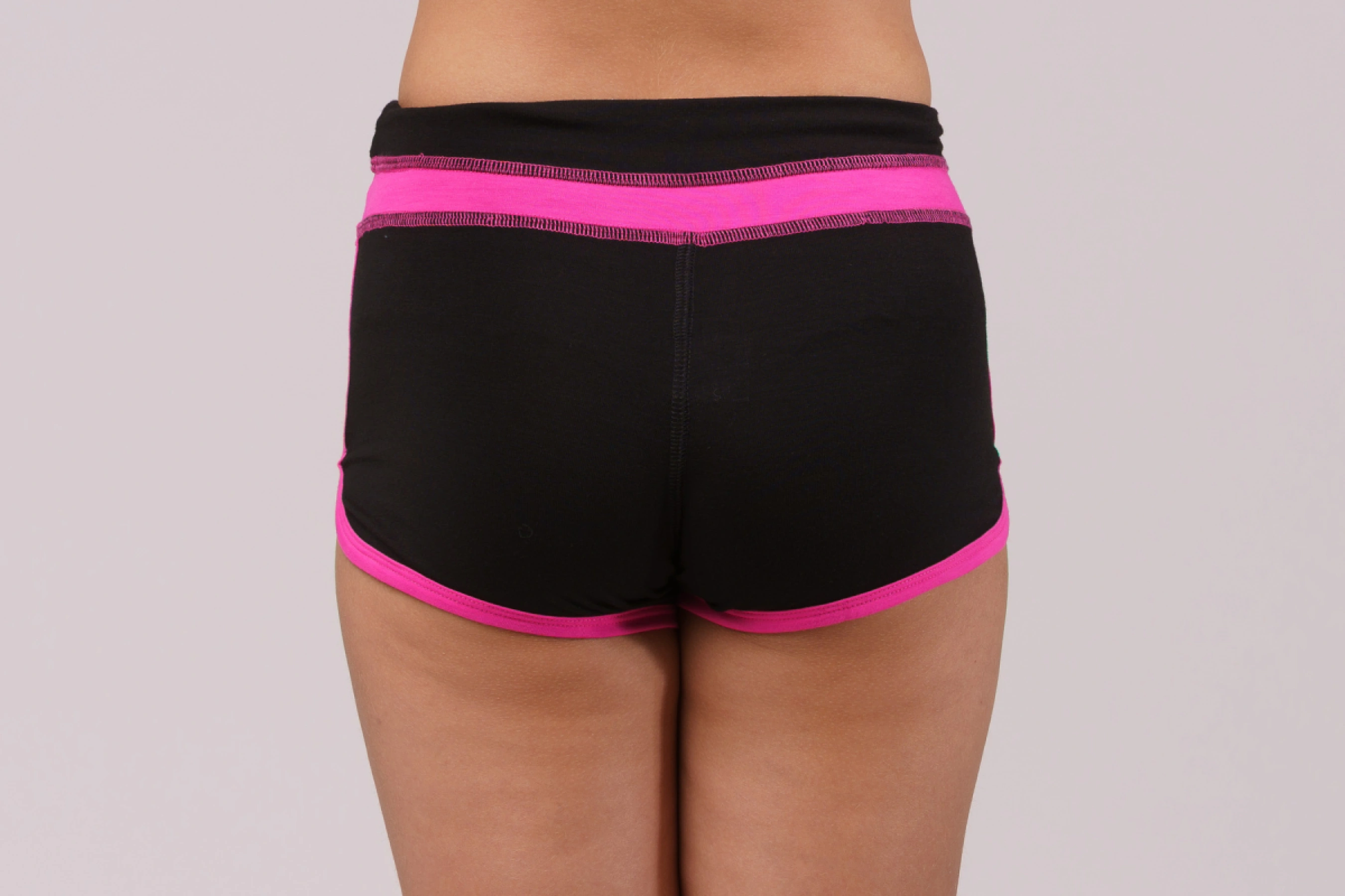 Шорты фигурные с неоновыми вставками, Чёрный/Ярко-розовый, 80% хлопок + 15% вискоза + 5% лайкра